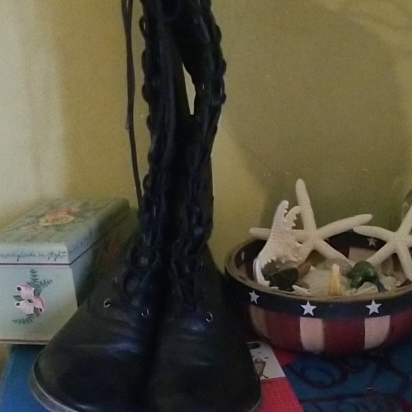 knee high boots - Picture 4 of 5